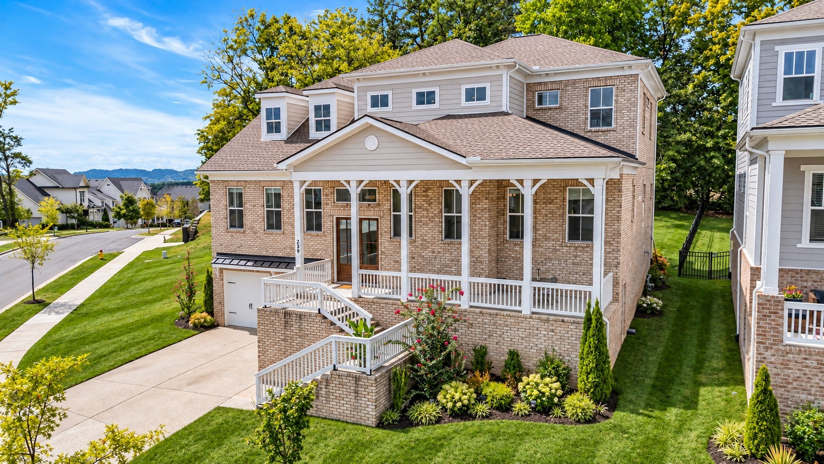 239 Halswelle Dr