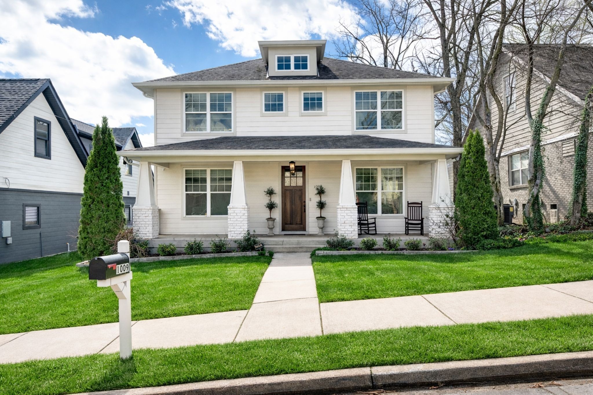 1009 Bate Ave