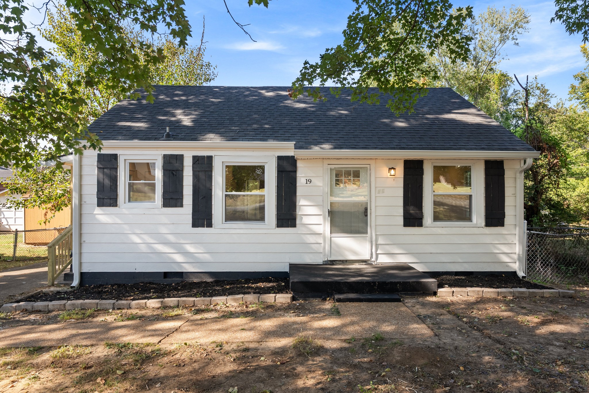 19 Maple St