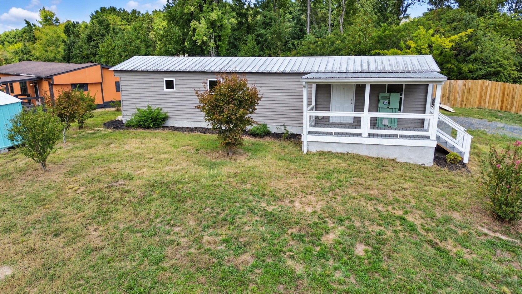 1301 Dockery Ln, SE