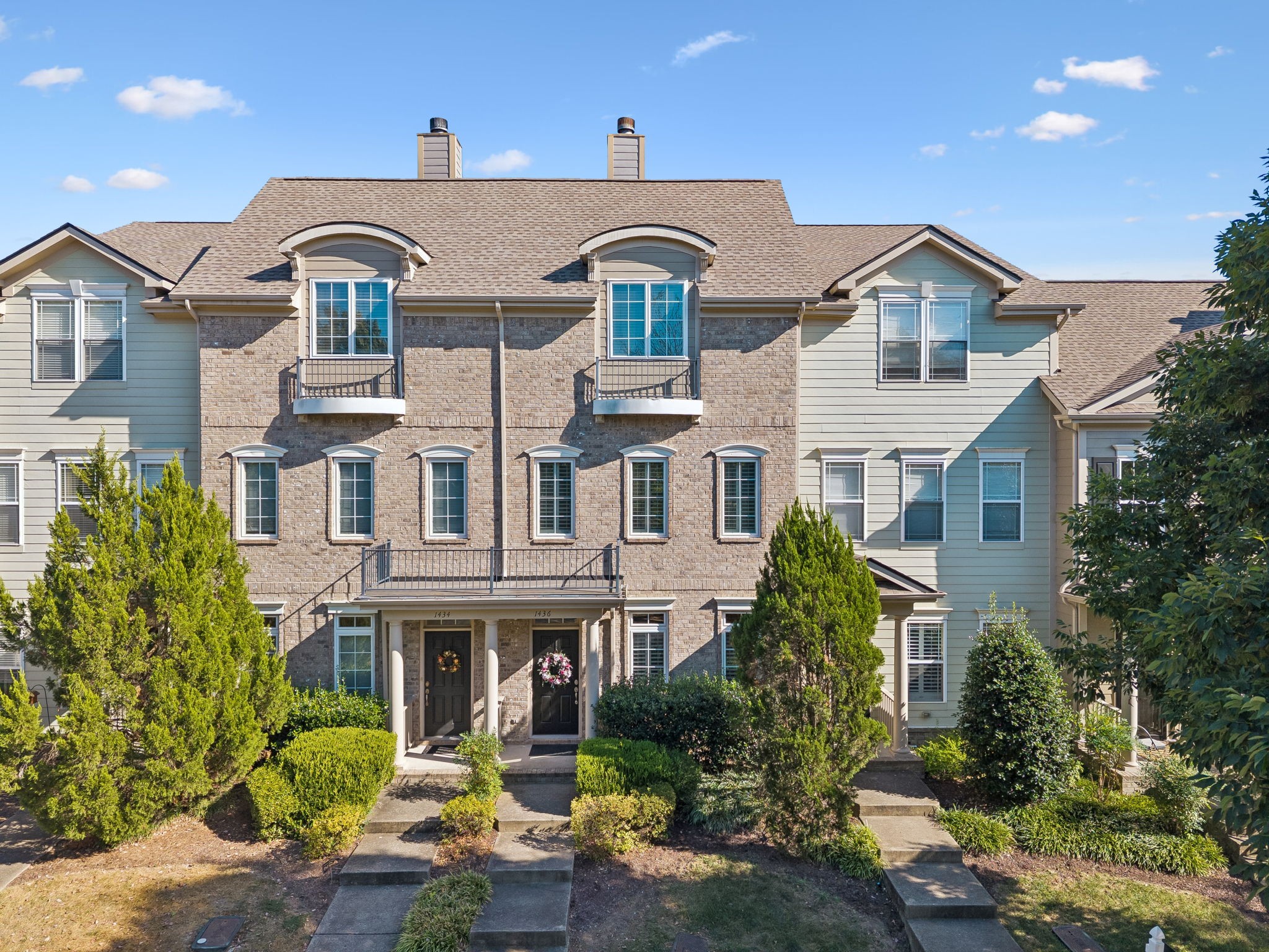 1436 Burnside Dr