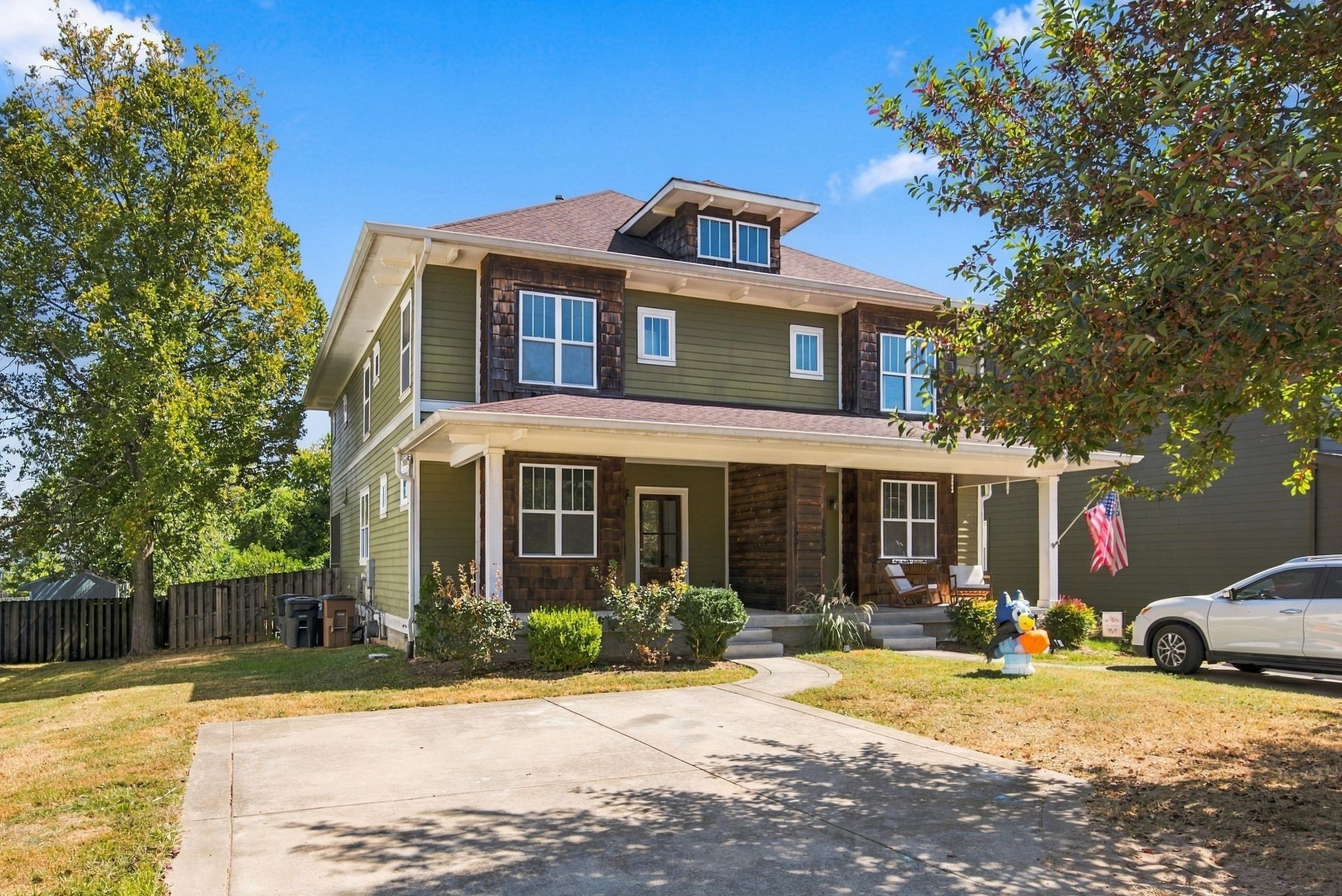 1531 Hayden Dr