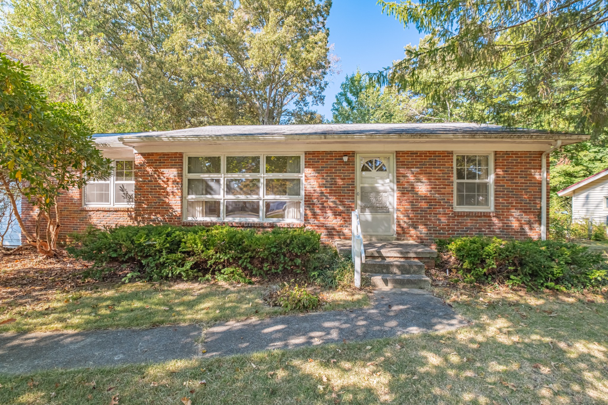 1104 Westwood Dr
