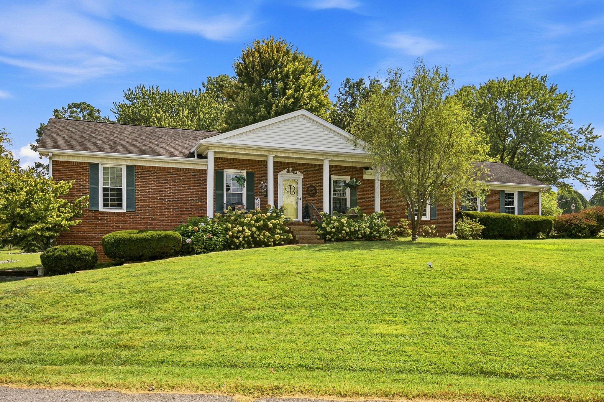 300 Stonewall Dr