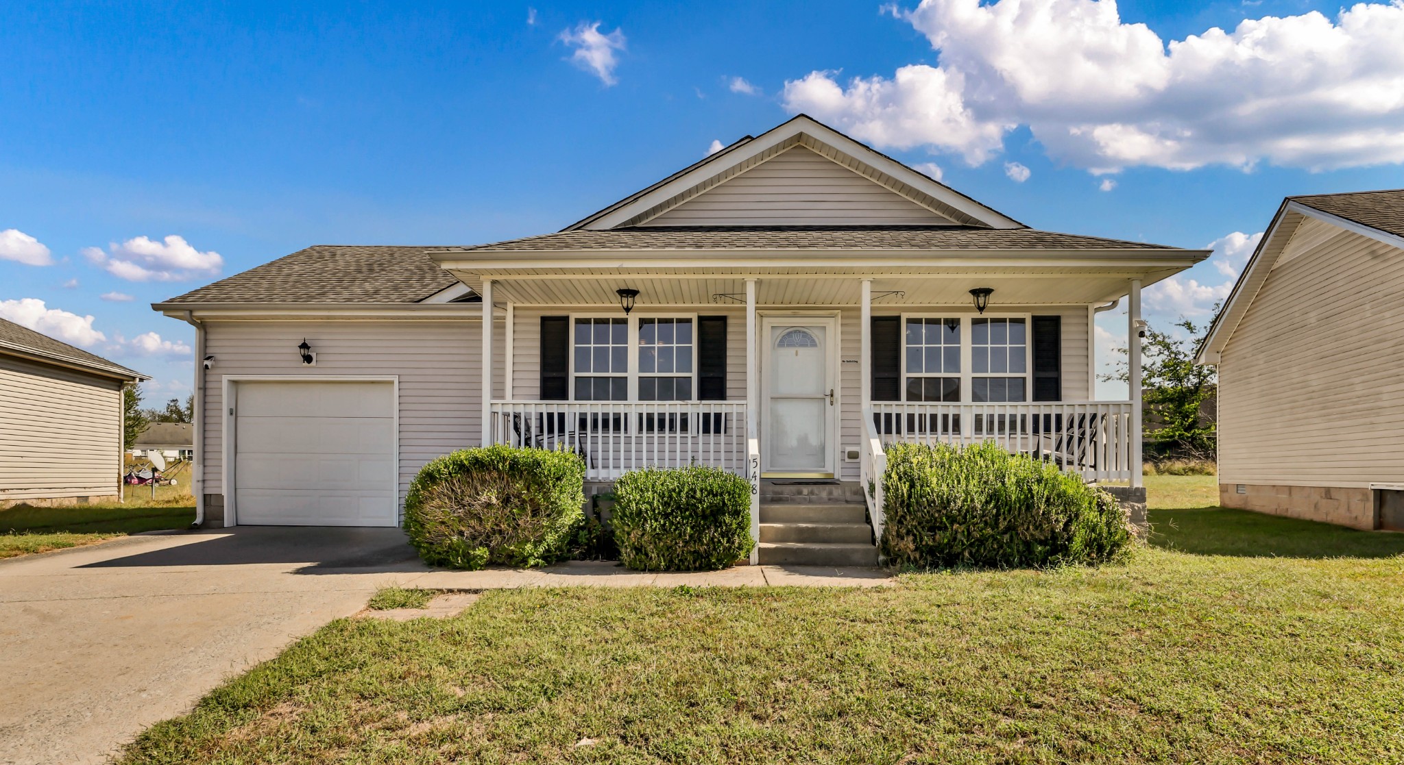 548 Oakmont Dr