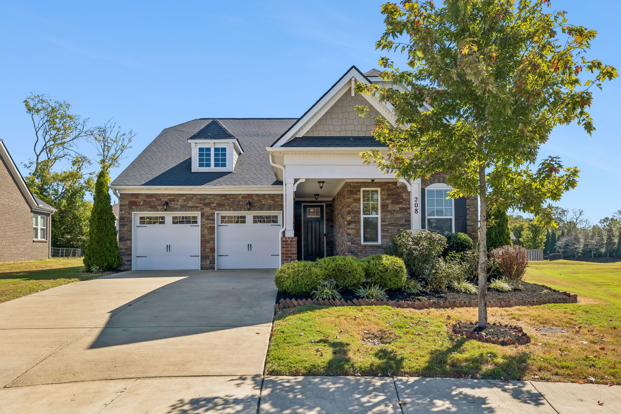 208 Campbell Cir