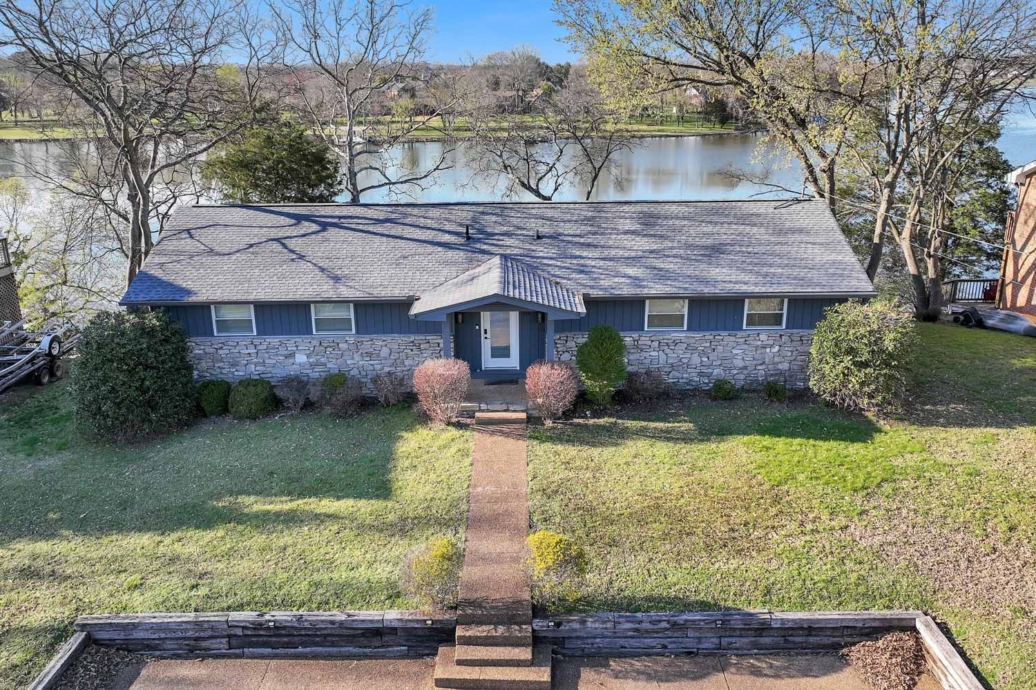 939 Aqua Dr