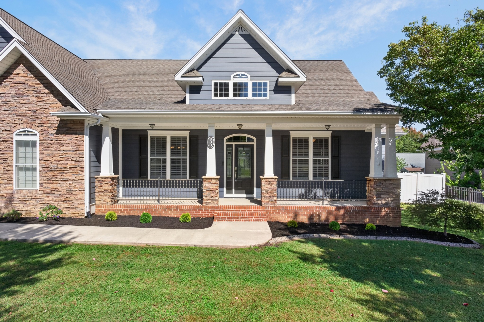 800 Windingbrook Ct