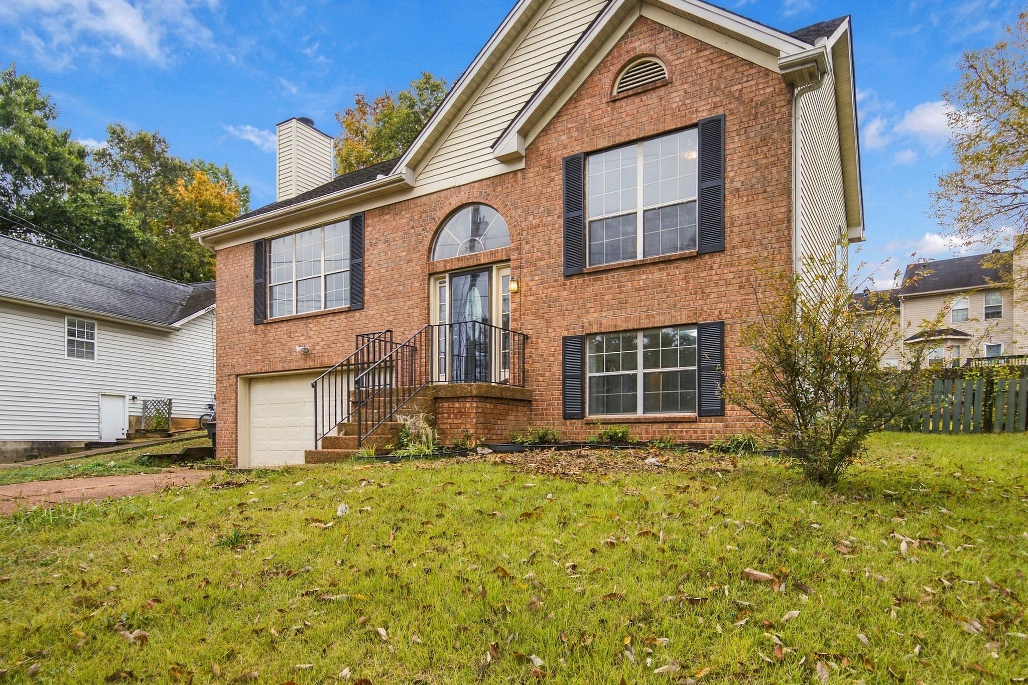 1109 Burlingame Ct