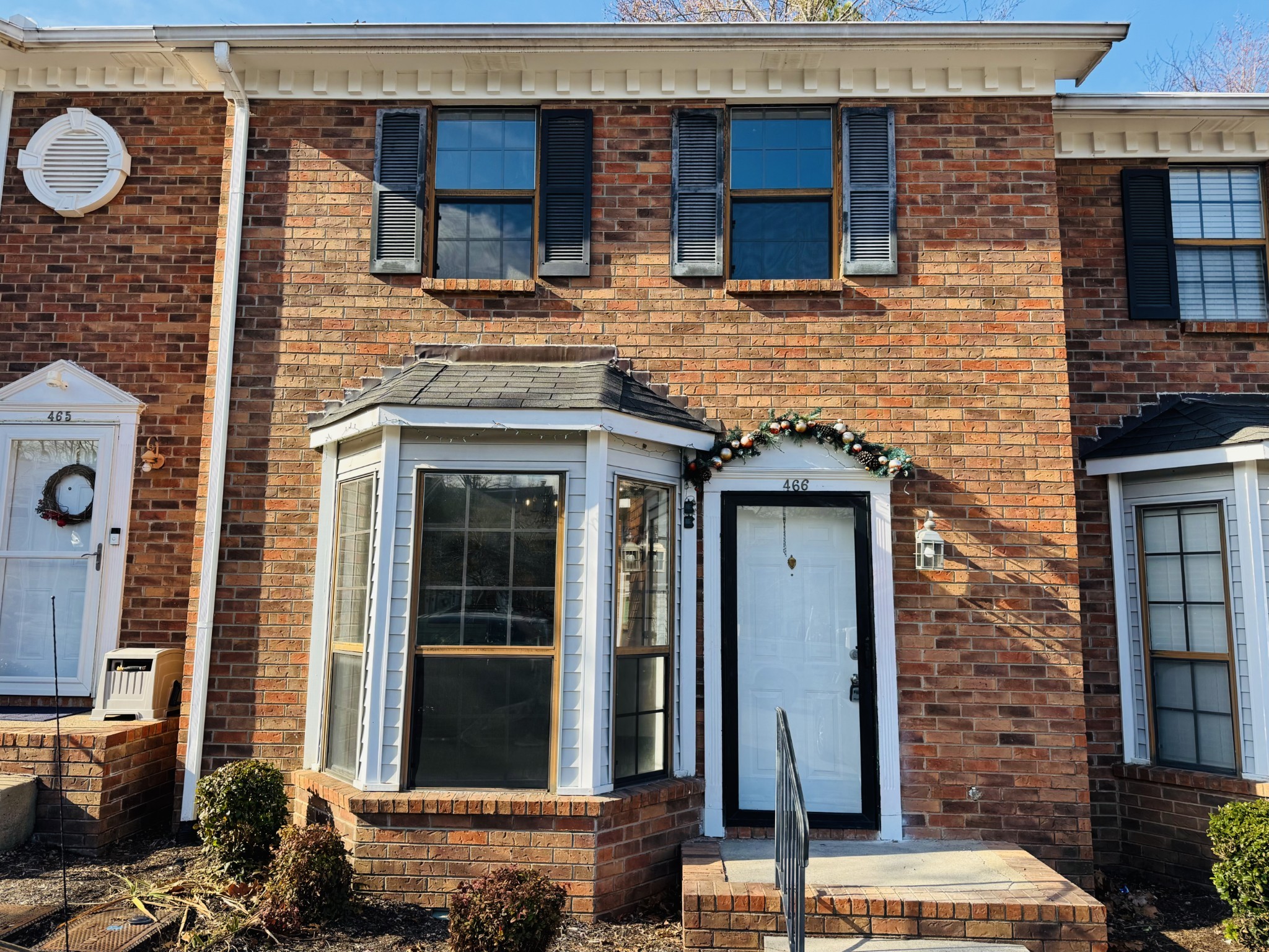 466 Claircrest Dr