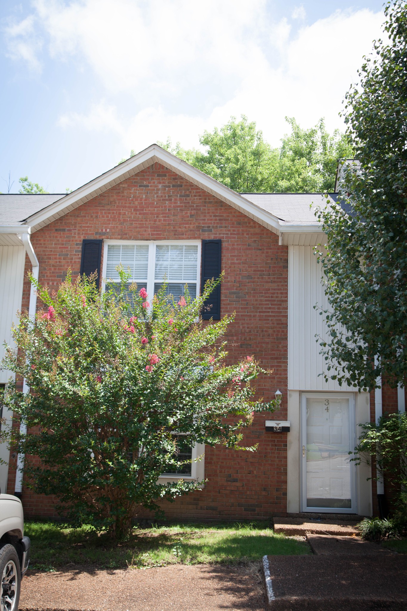 5510 Country Dr