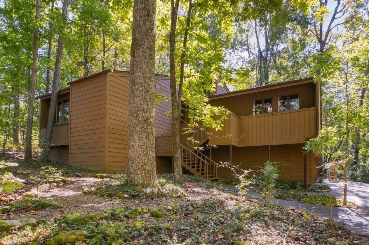 724 Pine Hill Lane