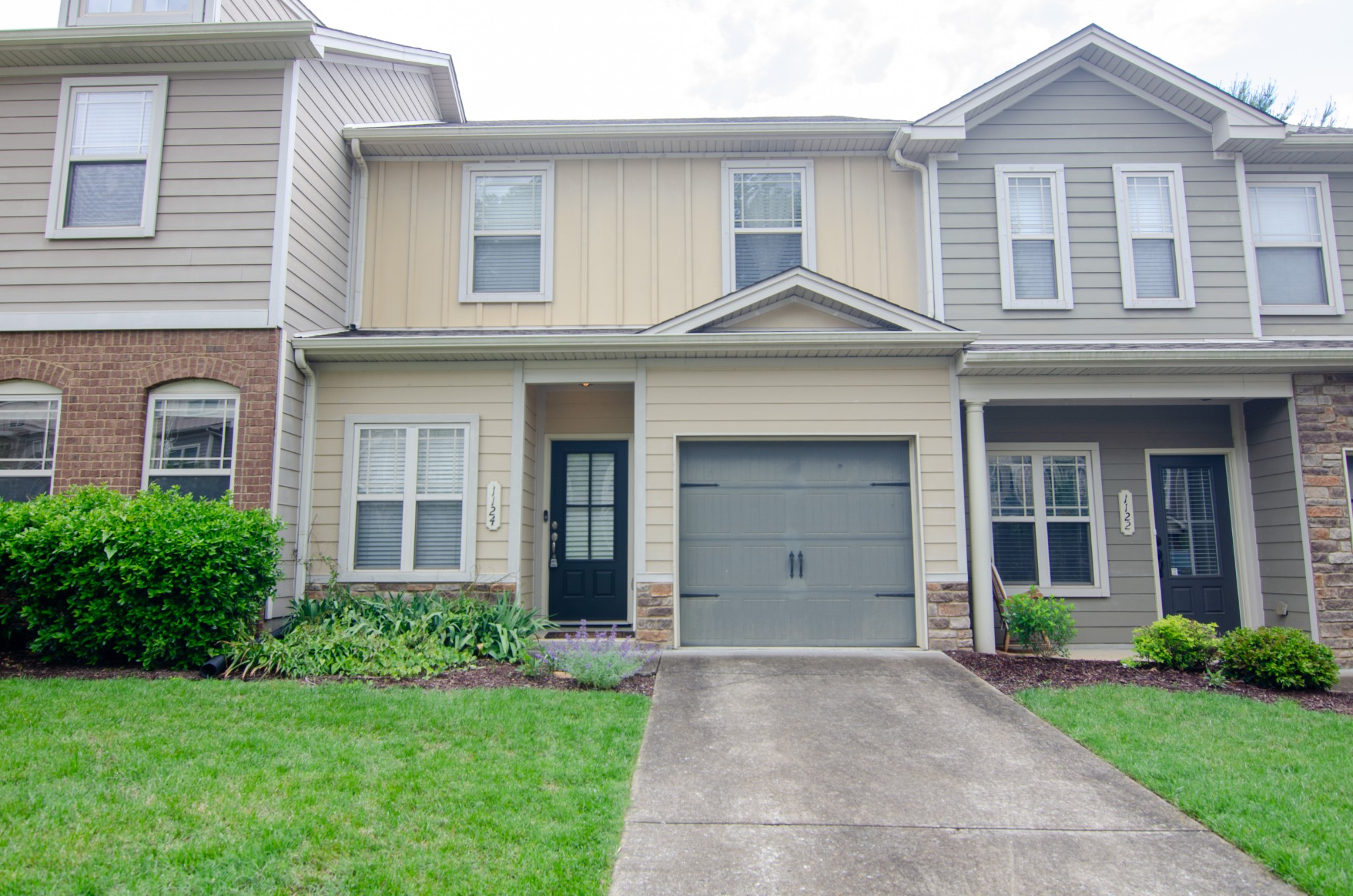 1124 Woodbury Falls Ct