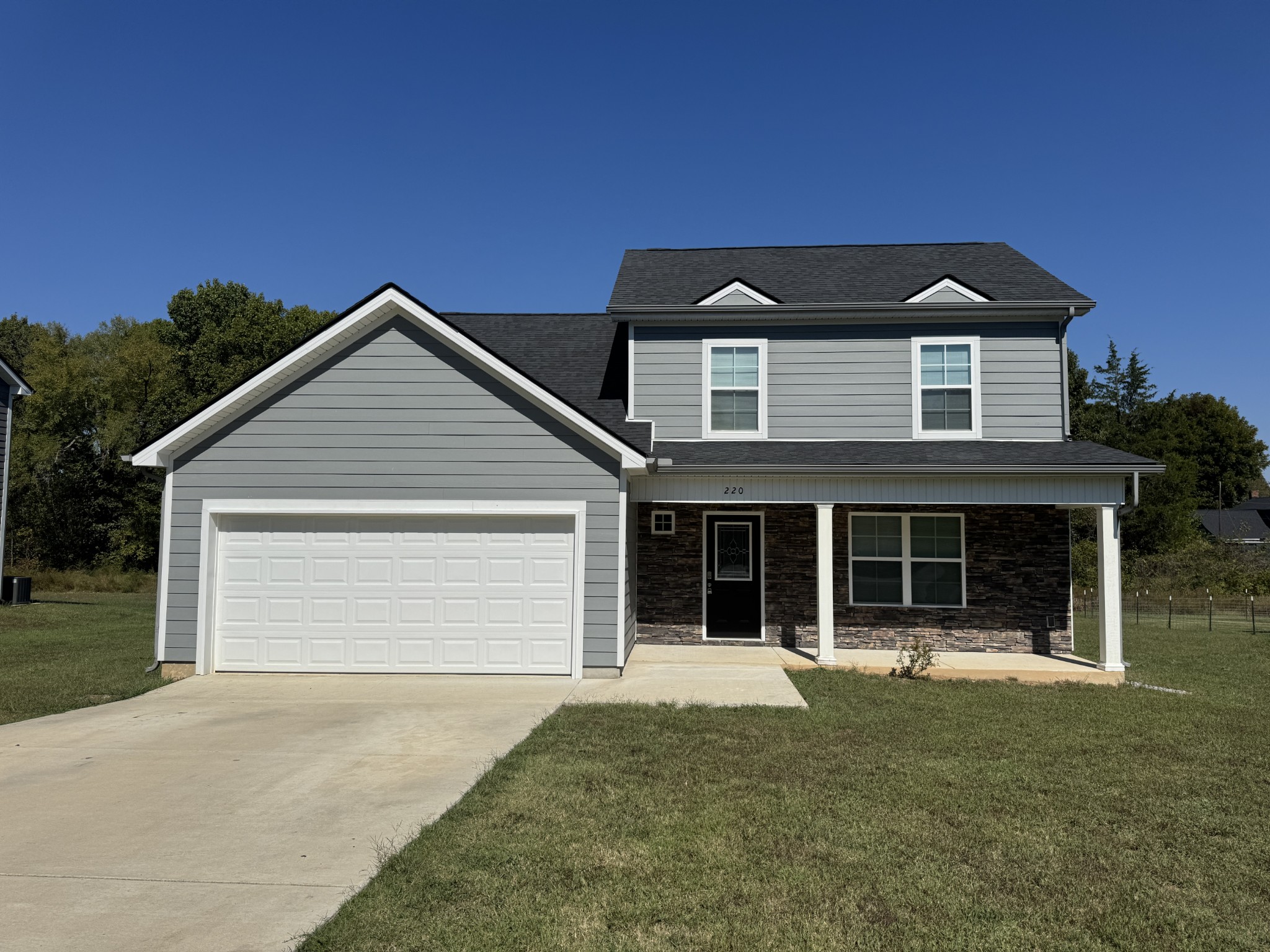 220 Tarrytown Dr