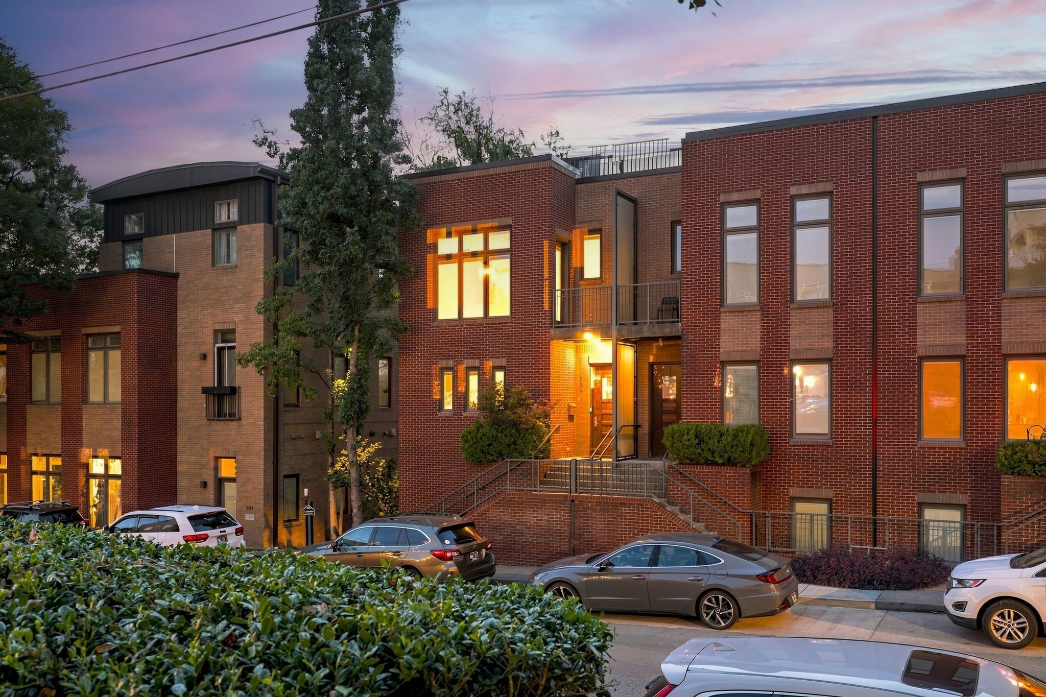 334 Van Buren St