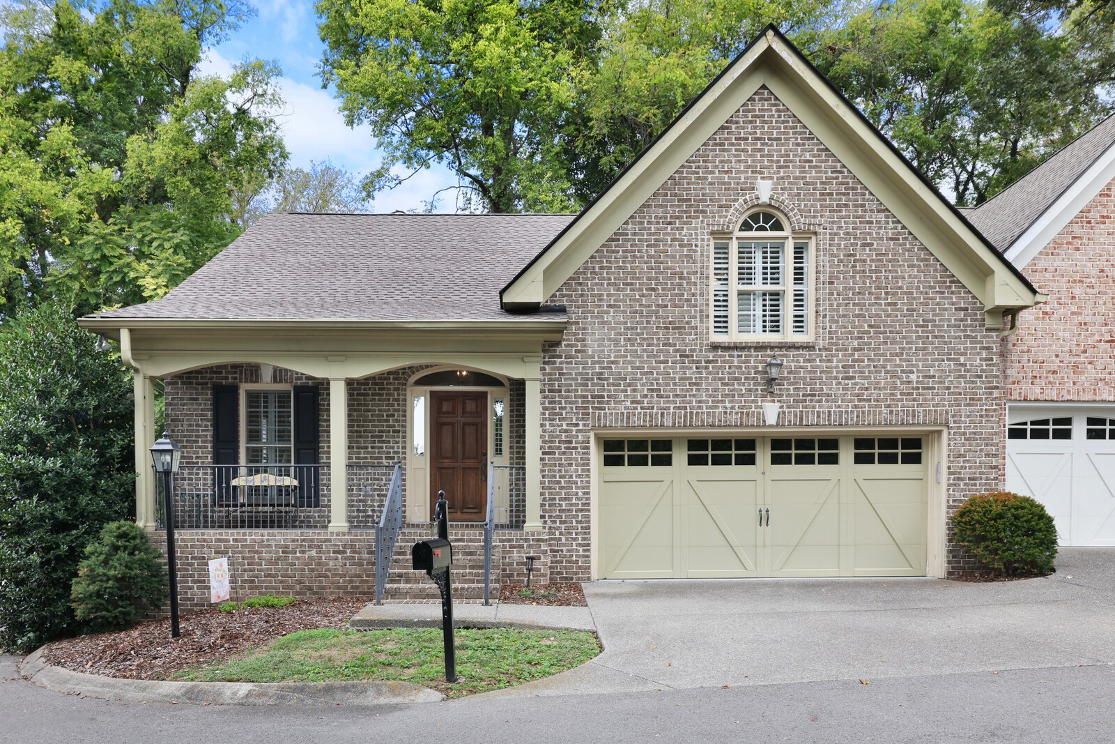 131D Woodmont Blvd