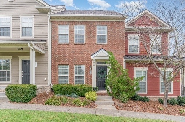 106 Skylark Aly