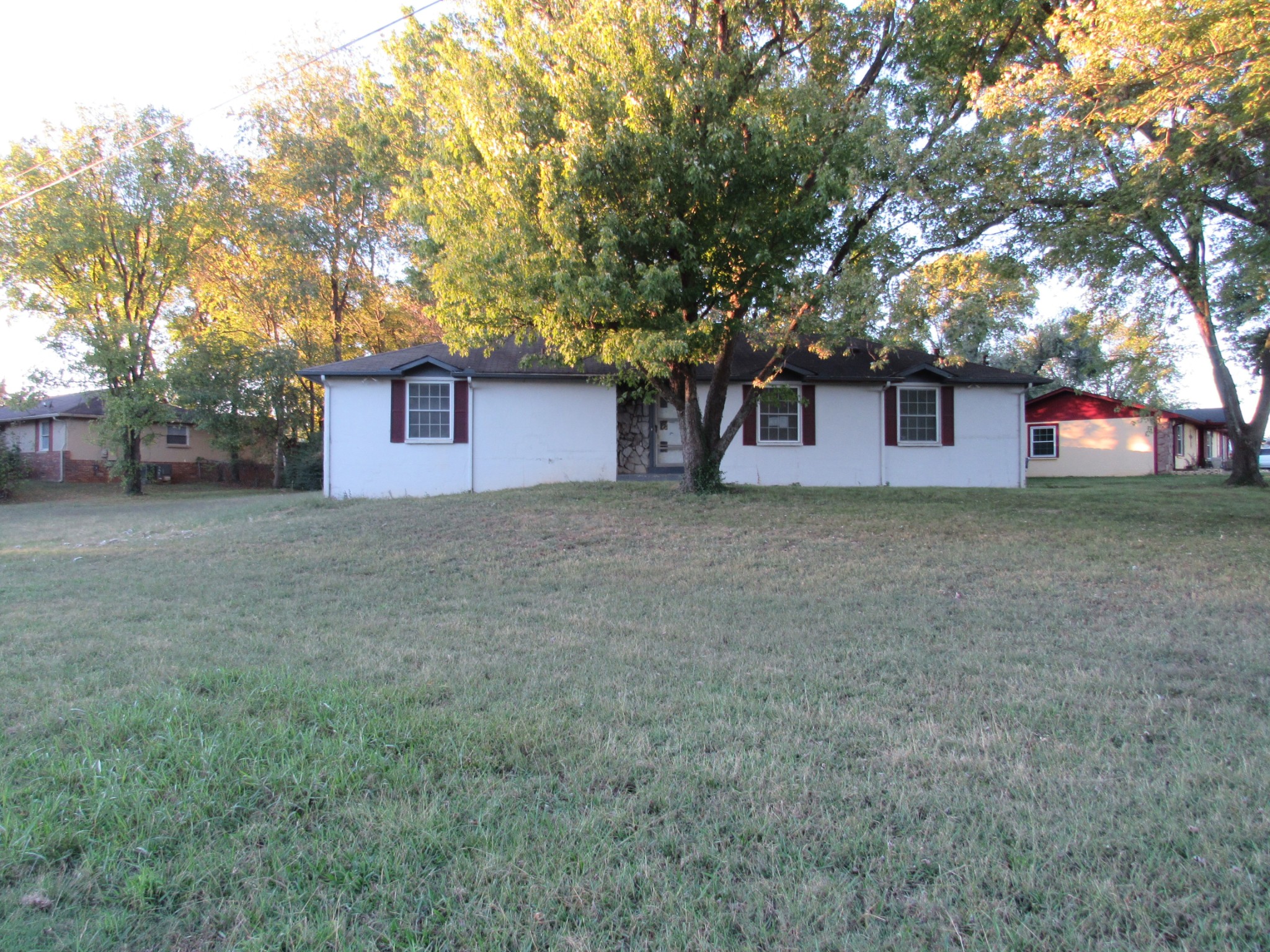 409 Pioneer Dr