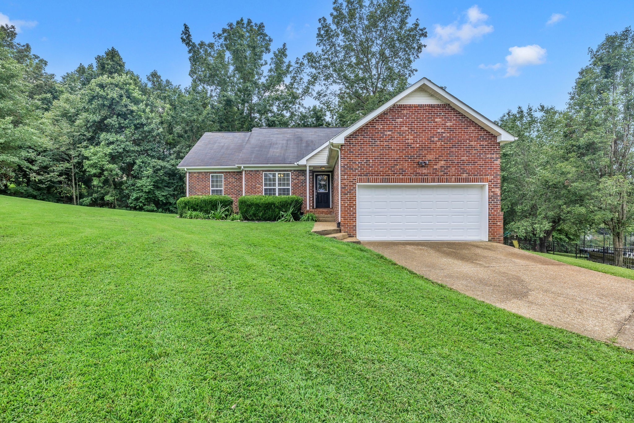 7505 Mayfair Ct