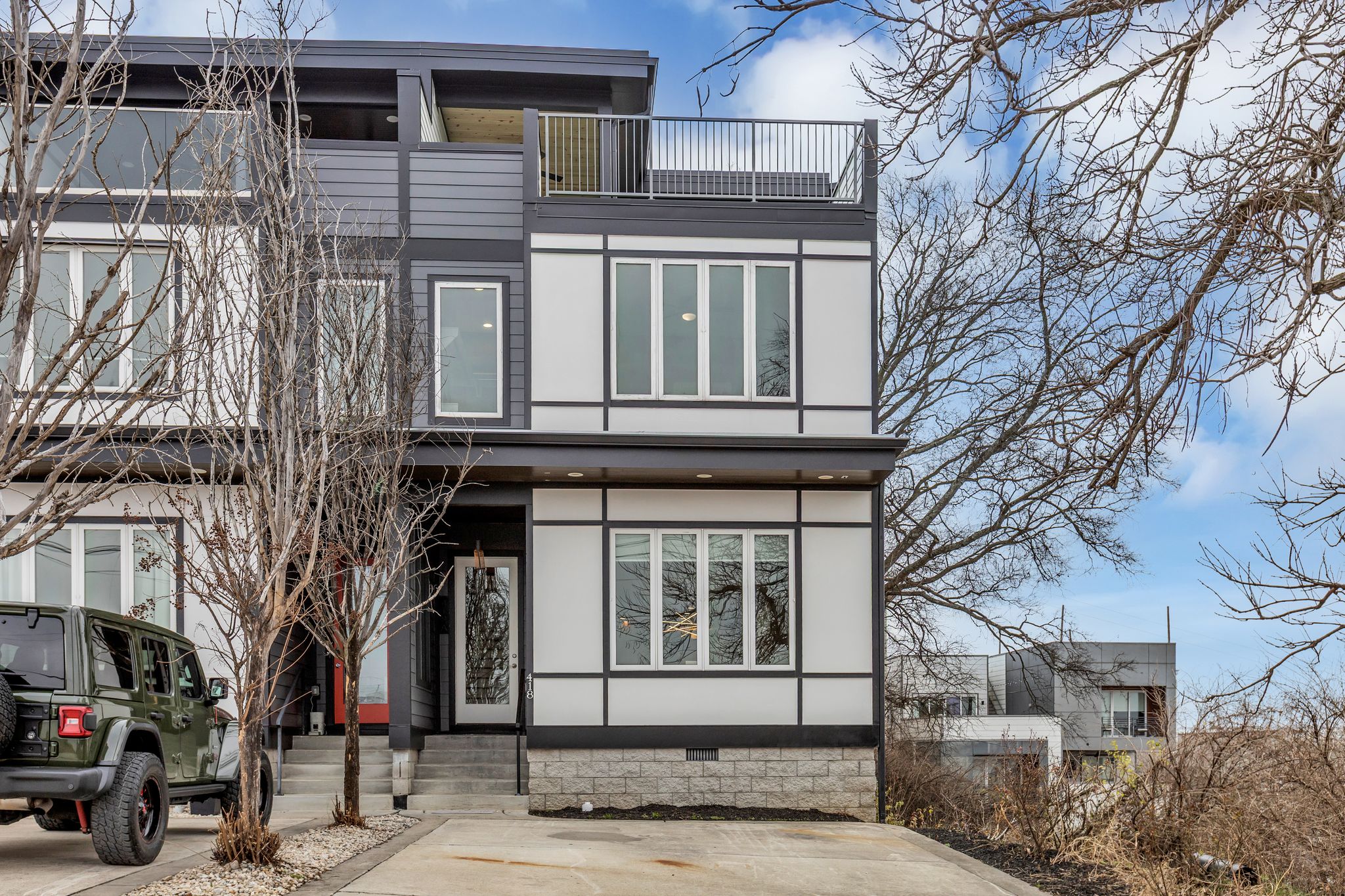 418 A 37th Avenue N #1 primary rental photo