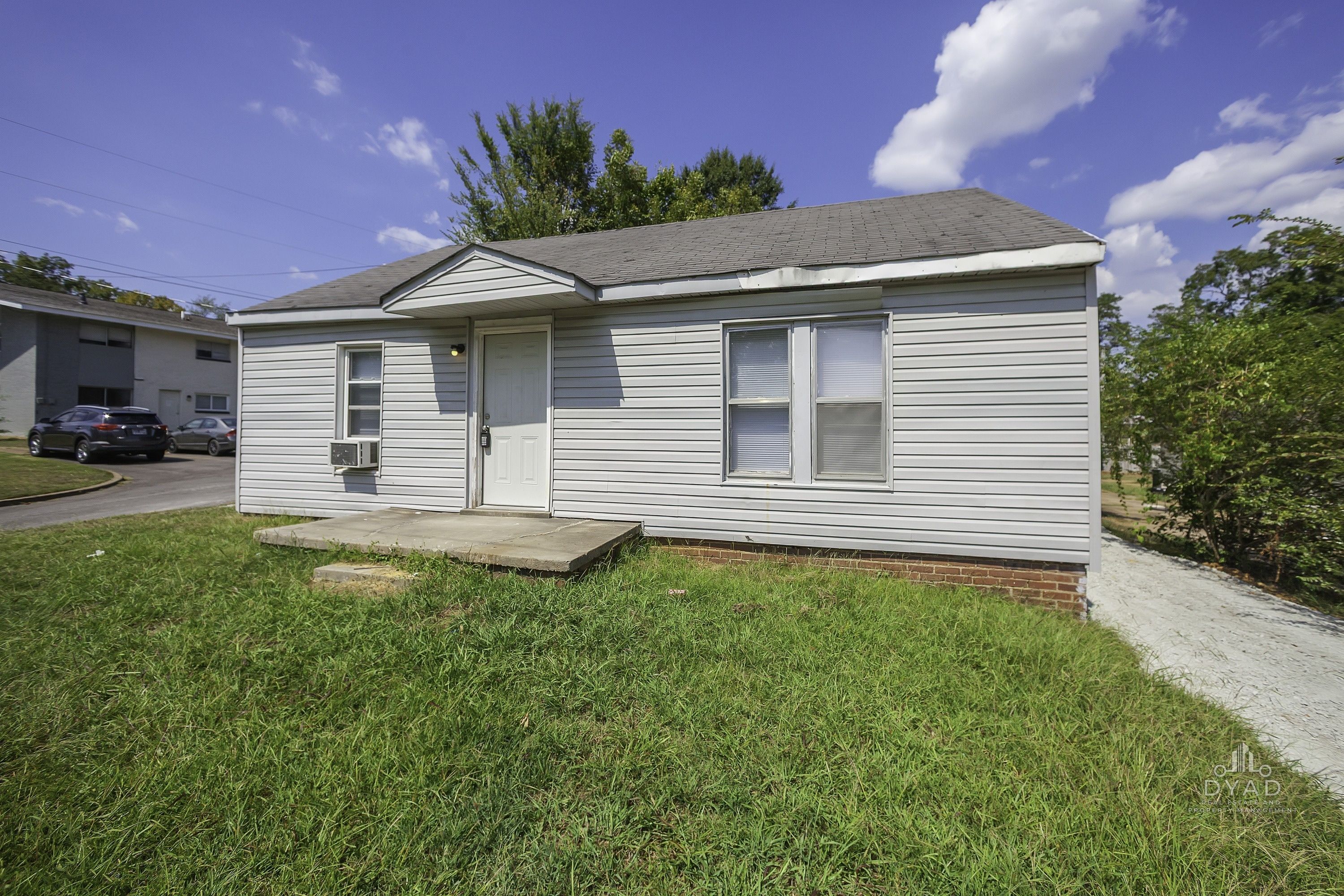 909 Lane Avenue #1 primary rental photo